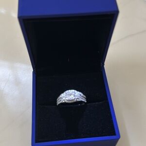 Elegant Silver Women's Ring